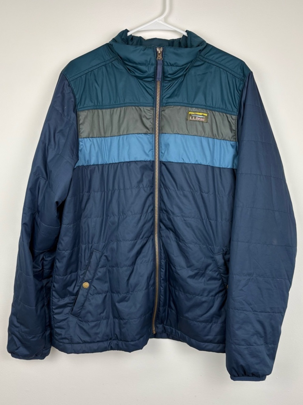 L.L. Bean Men's Mountain Classic Puffer Jacket Colorblock Navy Marine Blue Large - Picture 3 of 8